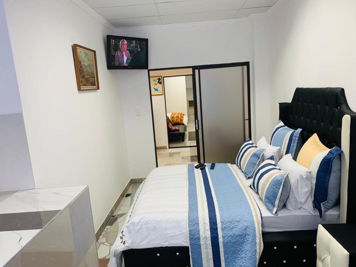 Forchutec Guest house Cape Town